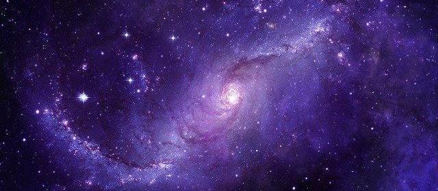宇宙怎么了？星系每114天闪光一次，科学家终于找到答案