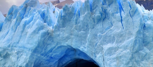 冰川内部发现28种全新的古老病毒：全球变暖或释放它们