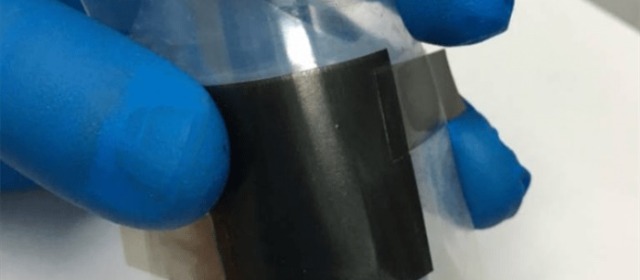 外媒：科学家发明可折叠石墨烯电池
