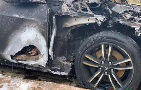 老版特斯拉Model S再起火 电动汽车安全性遭质疑