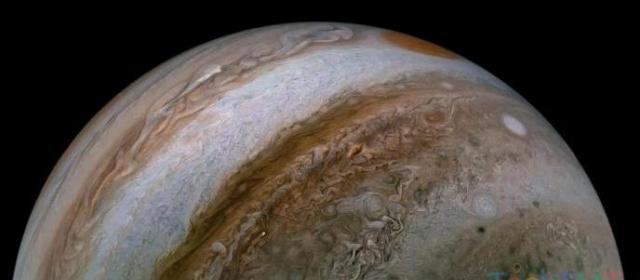 NASA“朱诺号”新摄影作品展示木星绝美风暴带