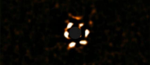 天文学家为类似太阳的恒星有一颗超远距离的巨大行星感到困惑